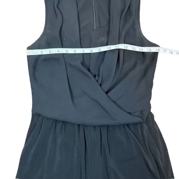 Bar III Sleevless Jumper Wrap Look Front Elastic Waist Zip Back Size Medium - Picture 6 of 13